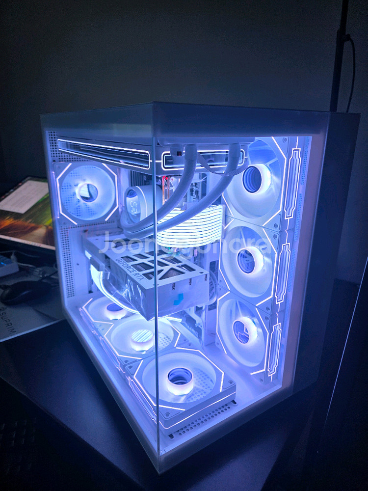 9800X3D RTX5080 화이트PC--0