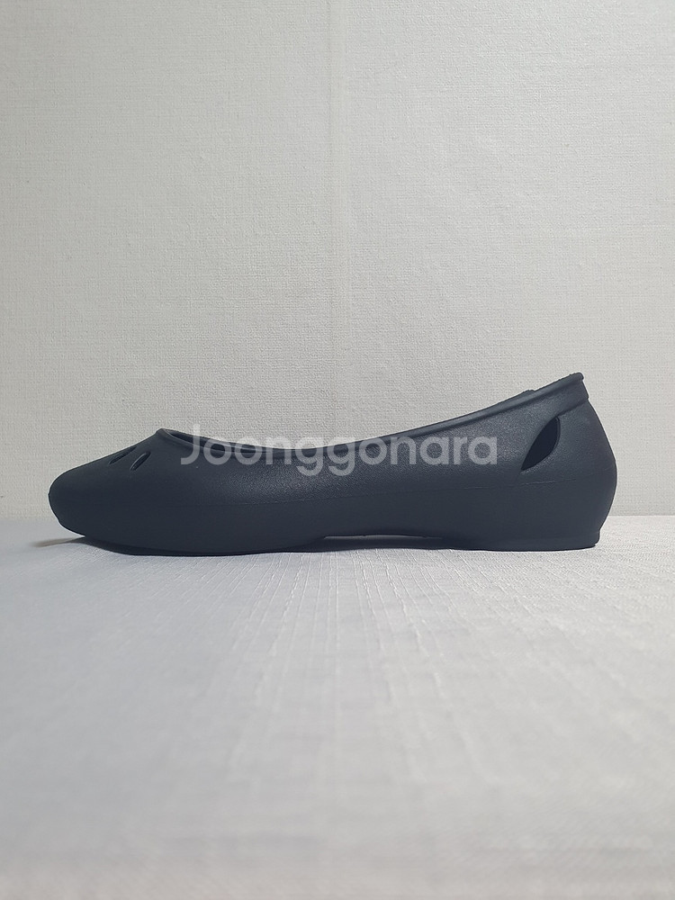 택포가 240mm 크록스 샌들 켈리 플랫 블랙--5