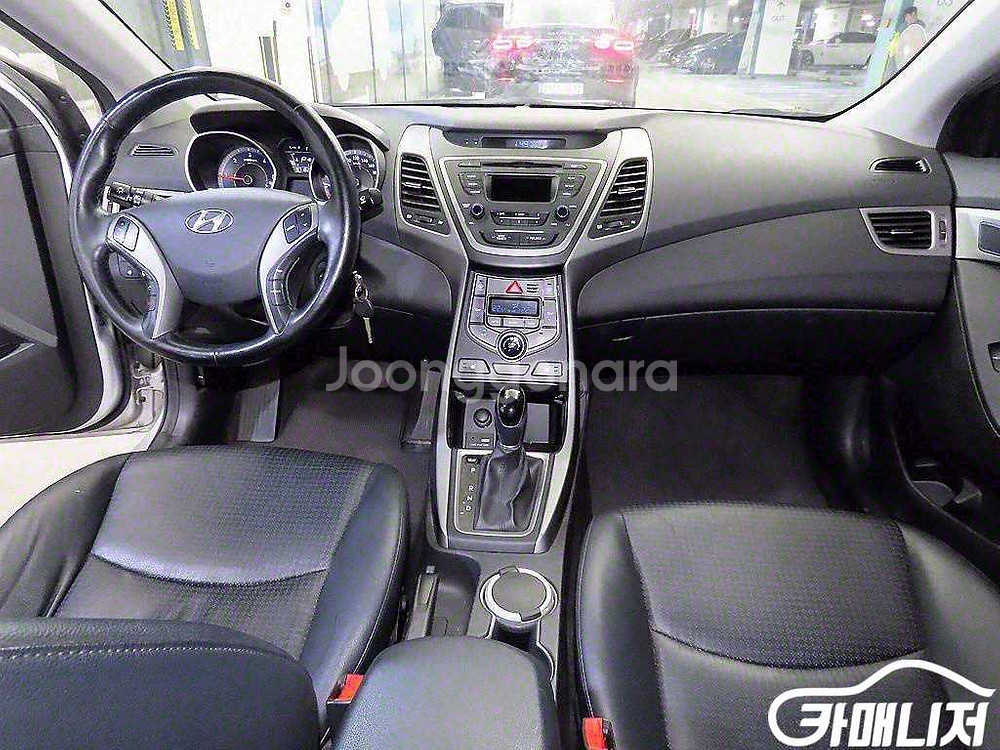 [현대]더 뉴 아반떼 1.6 VGT 스마트 (5인승)--9