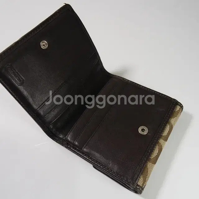 코치 시그니처 모노그램 빈티지 브라운 바이폴드 지갑--3