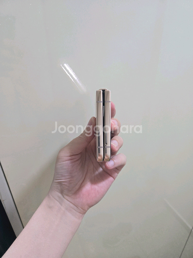 갤럭시 z플립4 (256) 베이지 팝니다--1