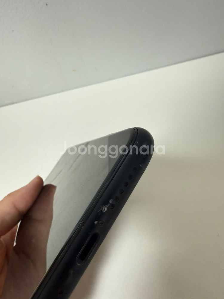아이폰 XR 128GB 블랙/액정 파손/배터리79%--4