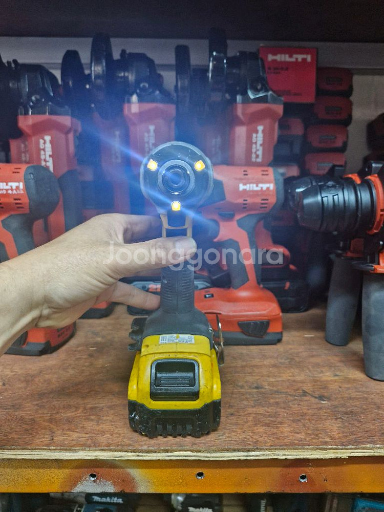 디월트충전임팩 충전임팩드라이버--1