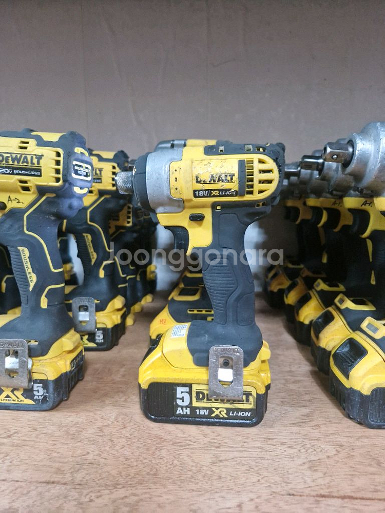 디월트충전임팩 충전임팩드라이버--7