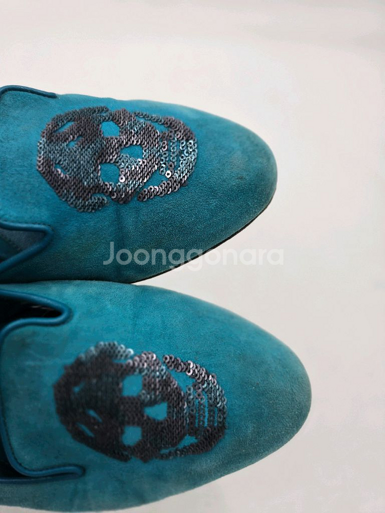 Alexander McQueen 스컬 시퀸 로퍼 235--5