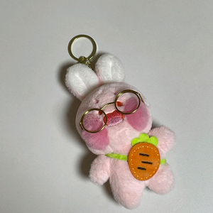 안경 쓴 토끼 인형 키체인