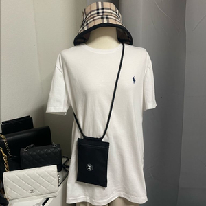 정품) 새제품 남녀공용 샤넬 크로스백
