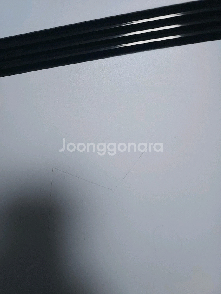 PS5 프로 약간 기스 있는거 팔아요--0