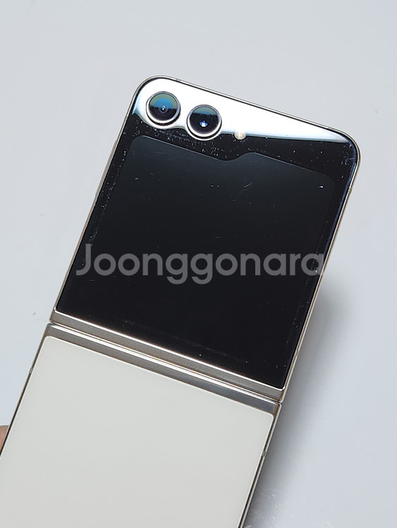 A급) 갤럭시Z플립5 256G 무잔상 크림 52116--2