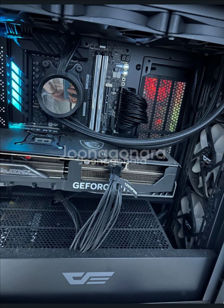 1년도 안 쓴 컴퓨터 팝니다 /rtx 4080--0