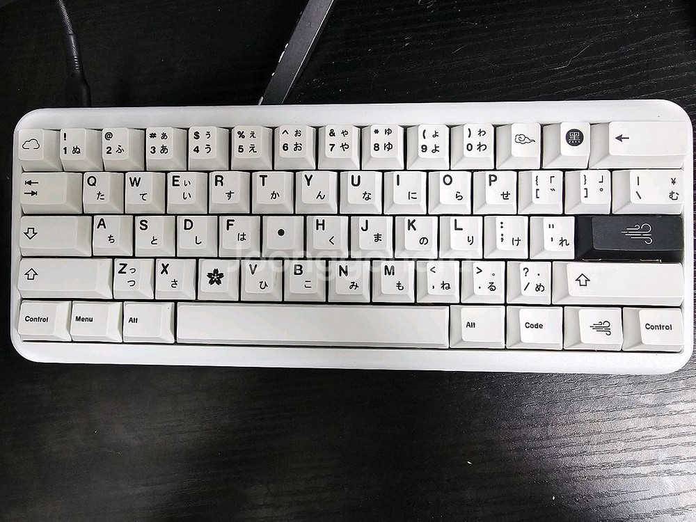 베놈 60he 판매합니다--0
