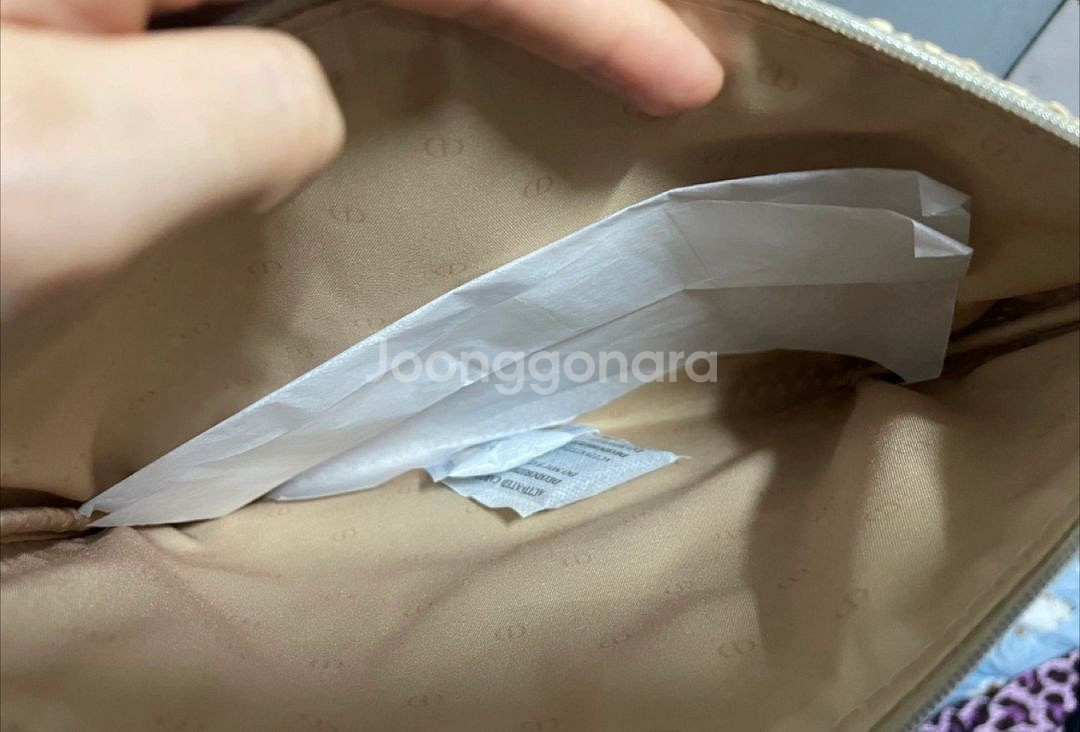 정품) 새제품 디올 라피아 클러치 라탄 클러치--7
