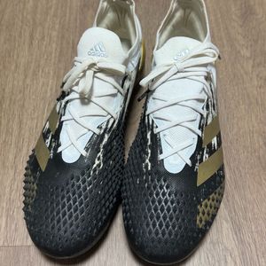 아디다스 프레데터 축구화 20.1