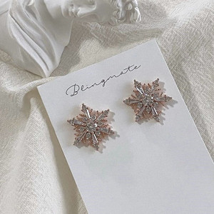 은침 눈송이귀걸이