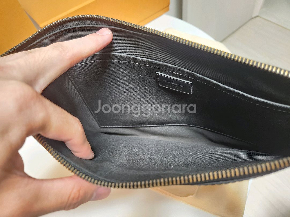루이비통 포쉐트 아폴로 클러치--7