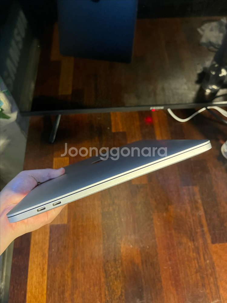맥북프로13 16GB 1TB 매직마우스 포함 민트급--6