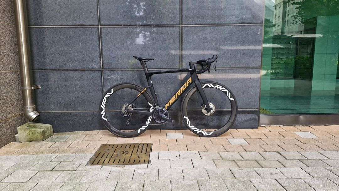메리다 리엑토 5000 23년식 로드자전거 판매 이미지