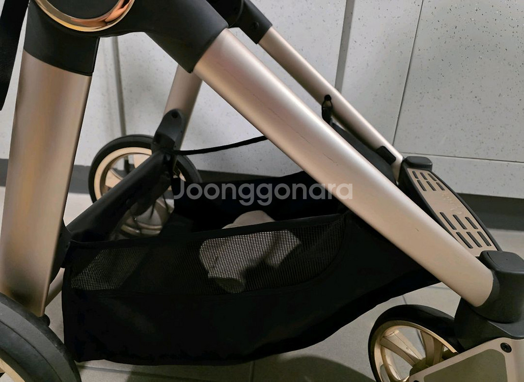 오이스터3 디럭스 샴페인골드 판매합니다--2