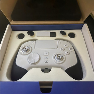 레이저 울버린 V2 Pro PS5 컨트롤러