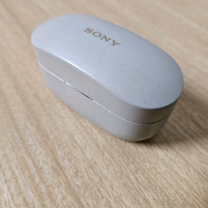 소니 WF-1000XM4 실버 충전본체
