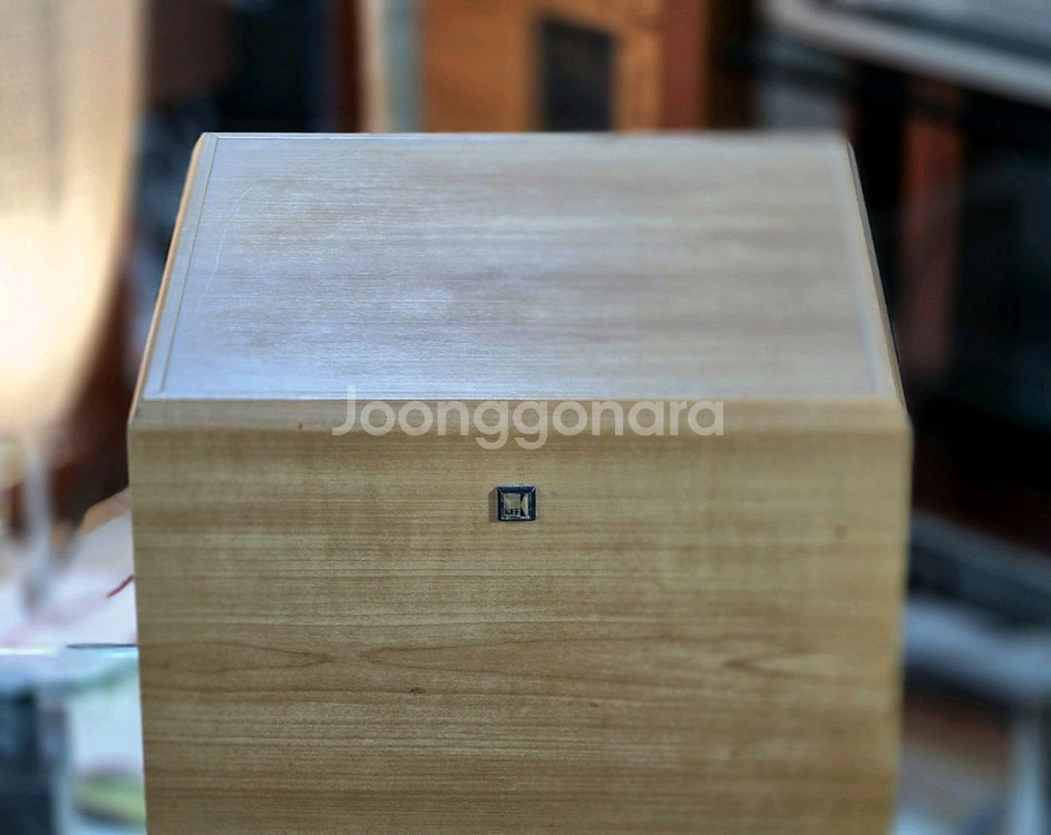 영국 kef 사의 고급형 액티브 서브우퍼--3