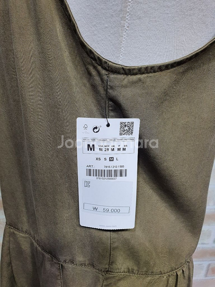 택부착 자라 59,000원 백단추 셔링 점프수트 M--4