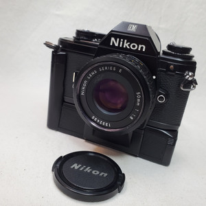 Nikon EM+MD-E+50MM F1,8