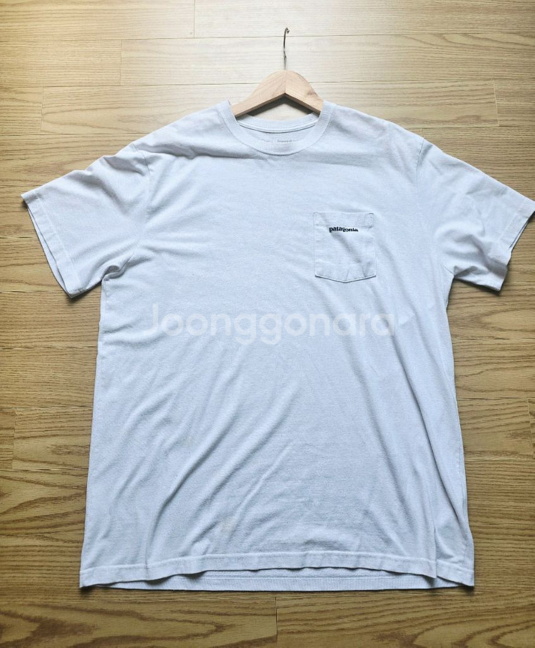 파타고니아반팔 티셔츠 화이트 색상L 사이즈입니다--1