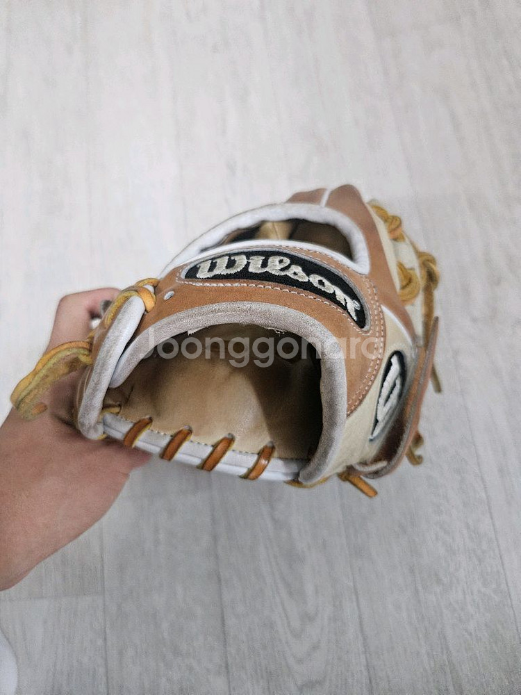 윌슨 a2000 11.5인치 내야글러브 판매합니다--3