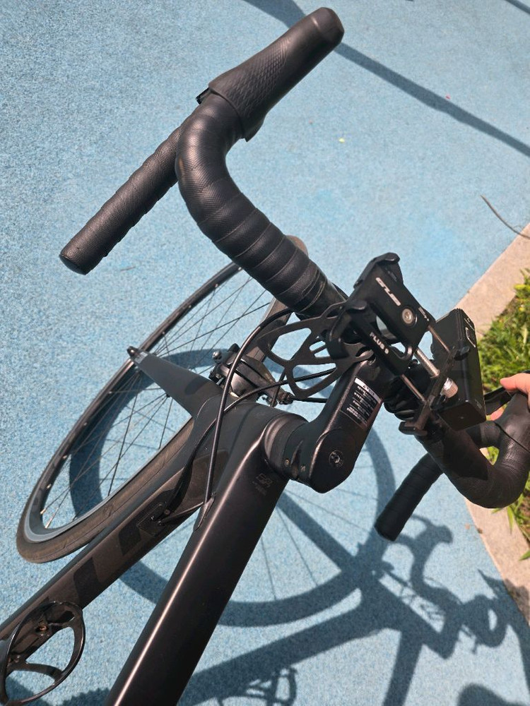 첼로 케인 s7 풀카본 로드자전거 이미지