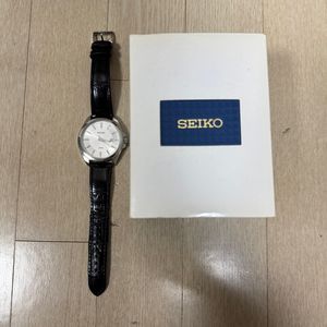 세이코 쿼츠 가죽시계 sur065