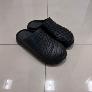 265-270 자라 블랙 뮬 슬리퍼