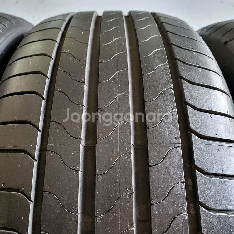 225 55 18 신품급 중고타이어 팝니다--0