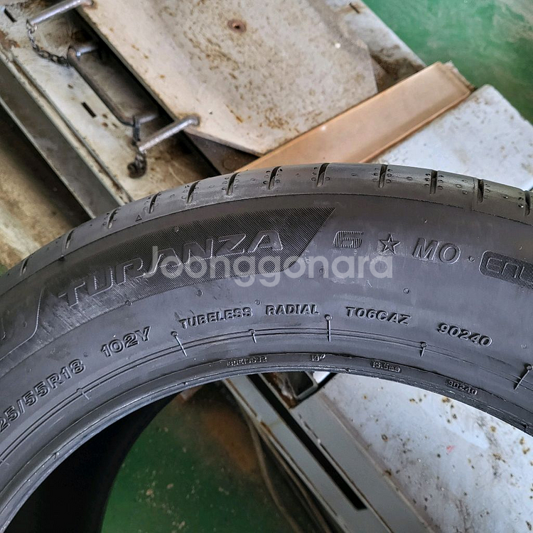 225 55 18 신품급 중고타이어 팝니다--3