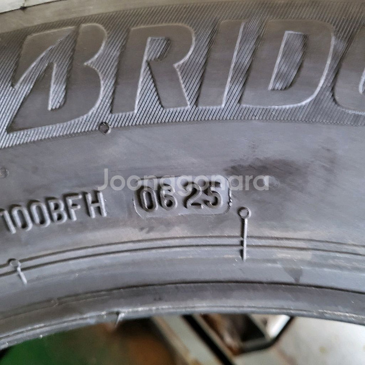 225 55 18 신품급 중고타이어 팝니다--5