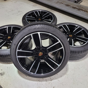 포르쉐 카이엔 스포츠클래식 22인치 순정휠타이어