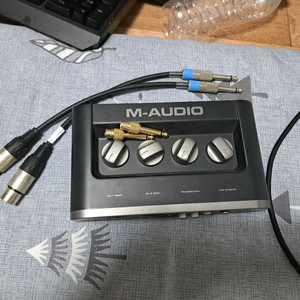 M-Audio 오디오 인터페이스