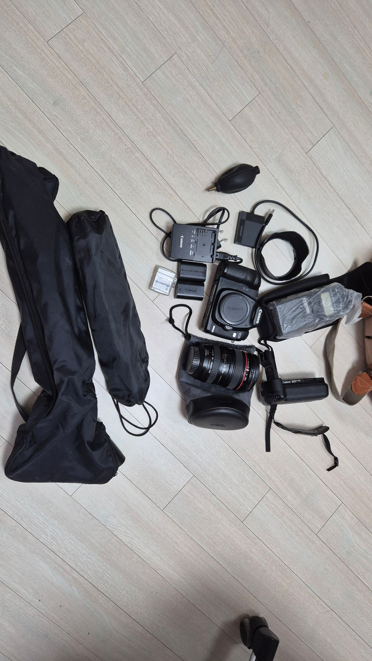 캐논 오두막(5d mark 2) 풀셋 판매합니다. 이미지