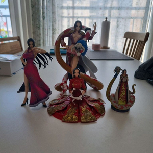 원피스피규어 보아핸콕 일괄
