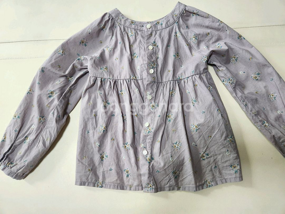 베네베네 블라우스--0