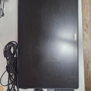 휴이온 액정타블렛 캄바스 22 plus+ 팝니다.