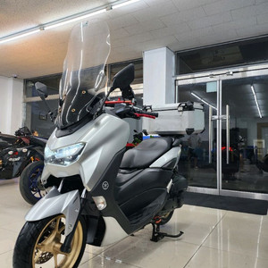 Nmax125 22년식 팝니다