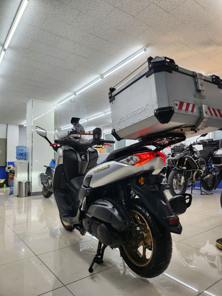 Nmax125 22년식 팝니다--4