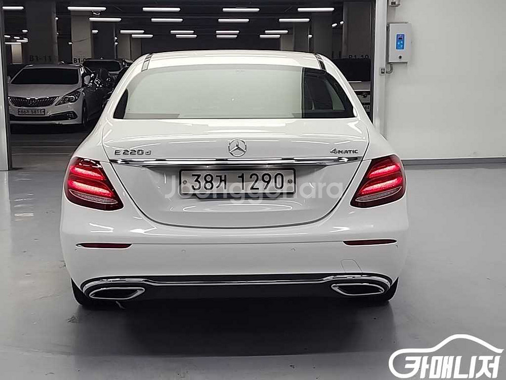 [벤츠]E-클래스 W213 E220d 4MATIC 아방--5