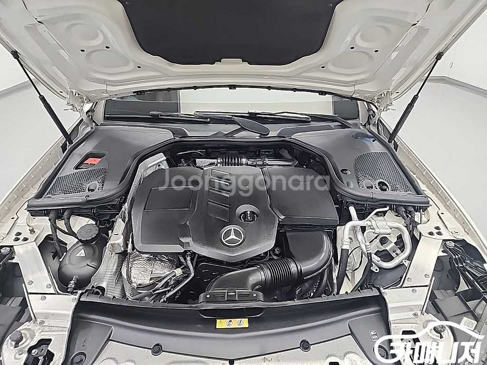 [벤츠]E-클래스 W213 E220d 4MATIC 아방--2