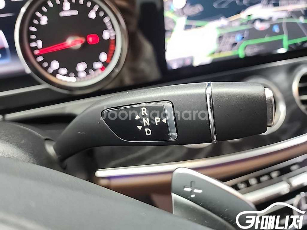 [벤츠]E-클래스 W213 E220d 4MATIC 아방--8
