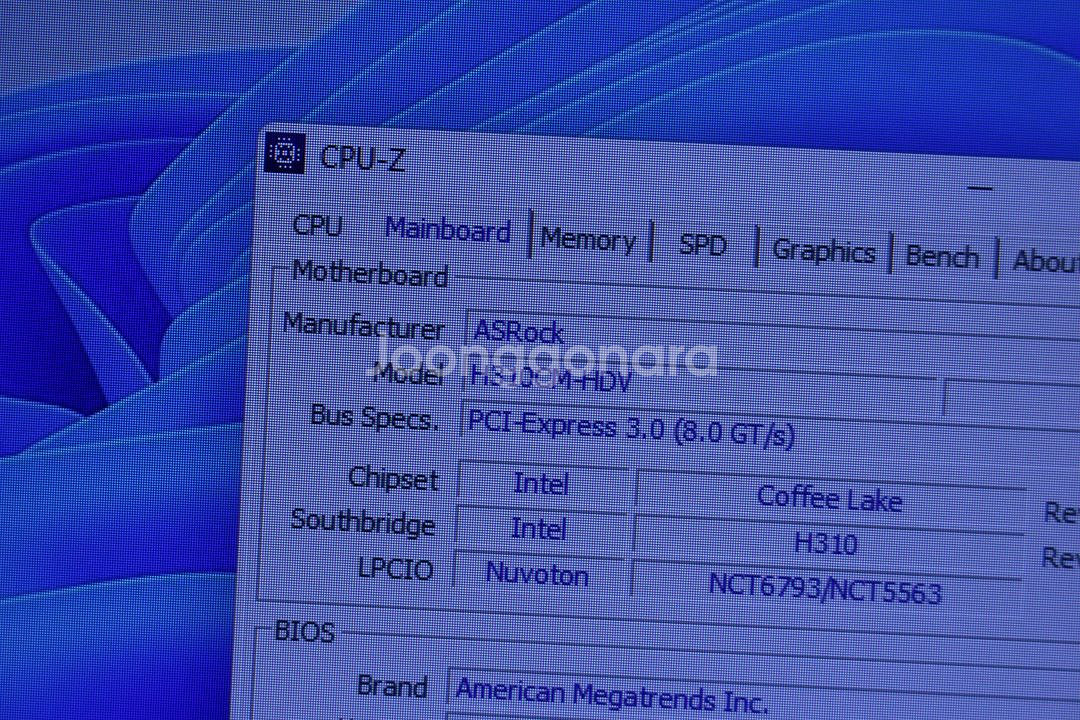 i5 9400 라데온 RX580 컴퓨터 본체 팝니다--5
