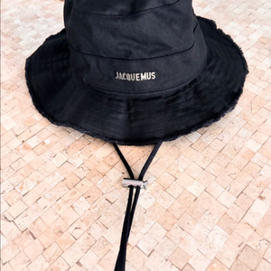 자크뮈스 버킷햇
