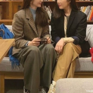 뉴발란스990 (220사이즈) 강민경운동화 뉴발운동화