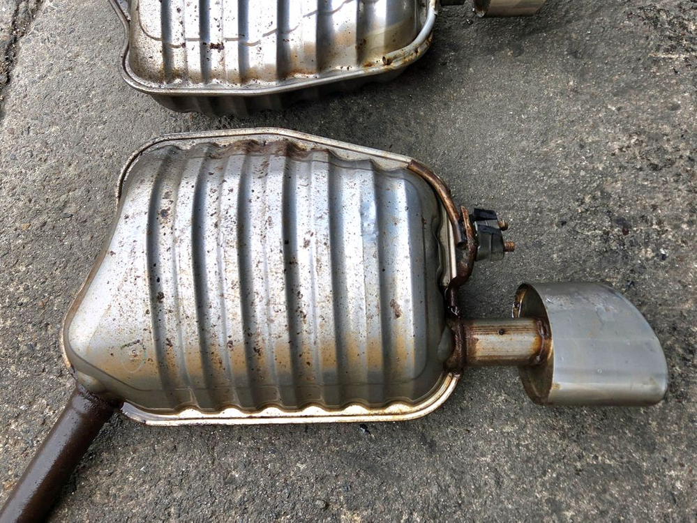 제네시스BH 3번소음기 엔드 머플러 팝니다 이미지